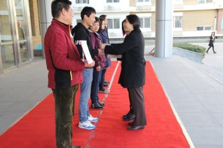 “十二年荣誉员工”颁奖